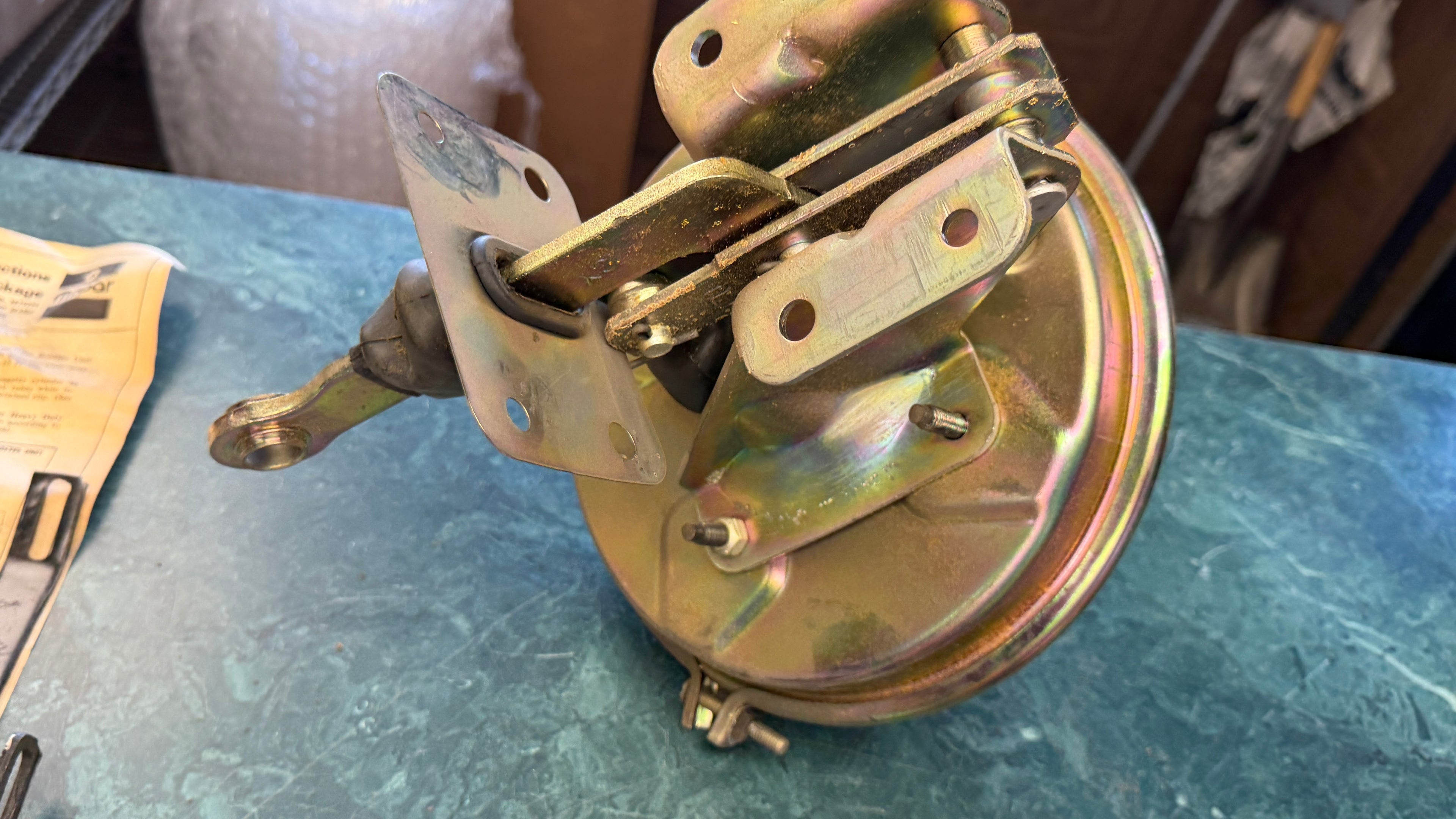 NOS 3879224, 73-75 Dart, Duster, Valiant, Scamp power brake booster ( Midland Ross)
