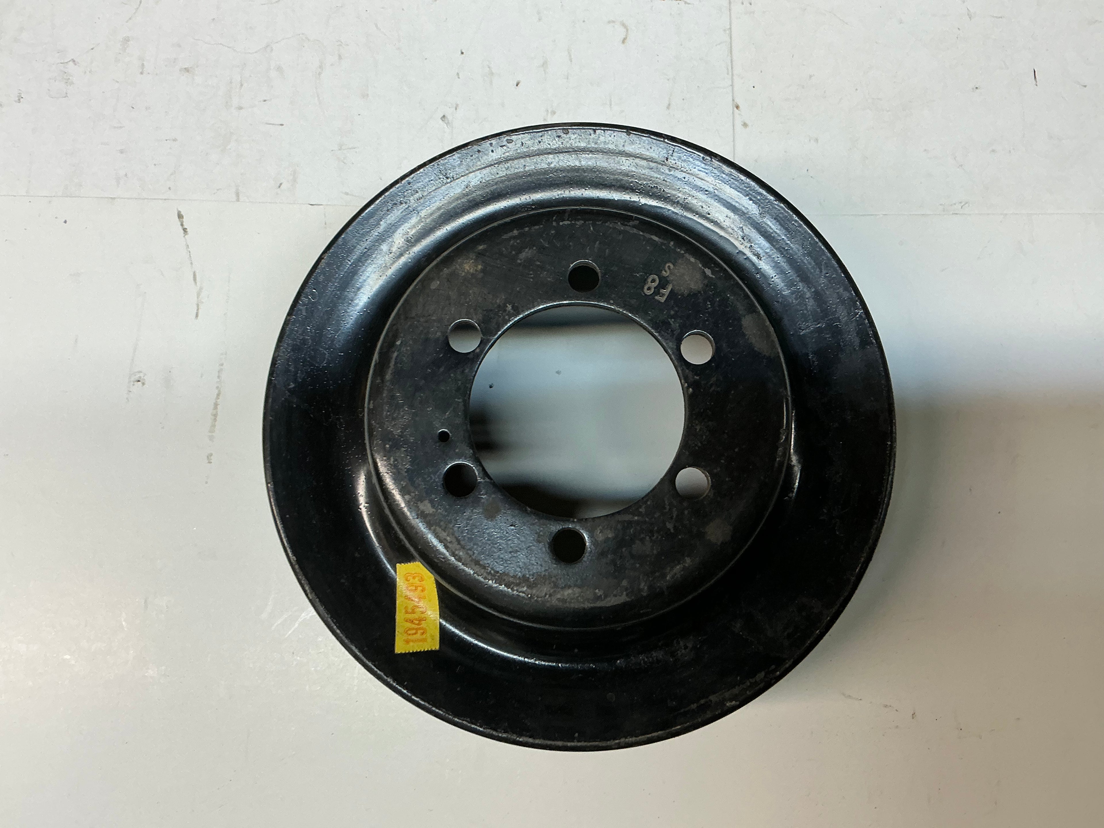1945493 - 3 groove crankshaft pulley B/RB/LA Engine 1968-88 - 1968088 B/RB/LA Engine