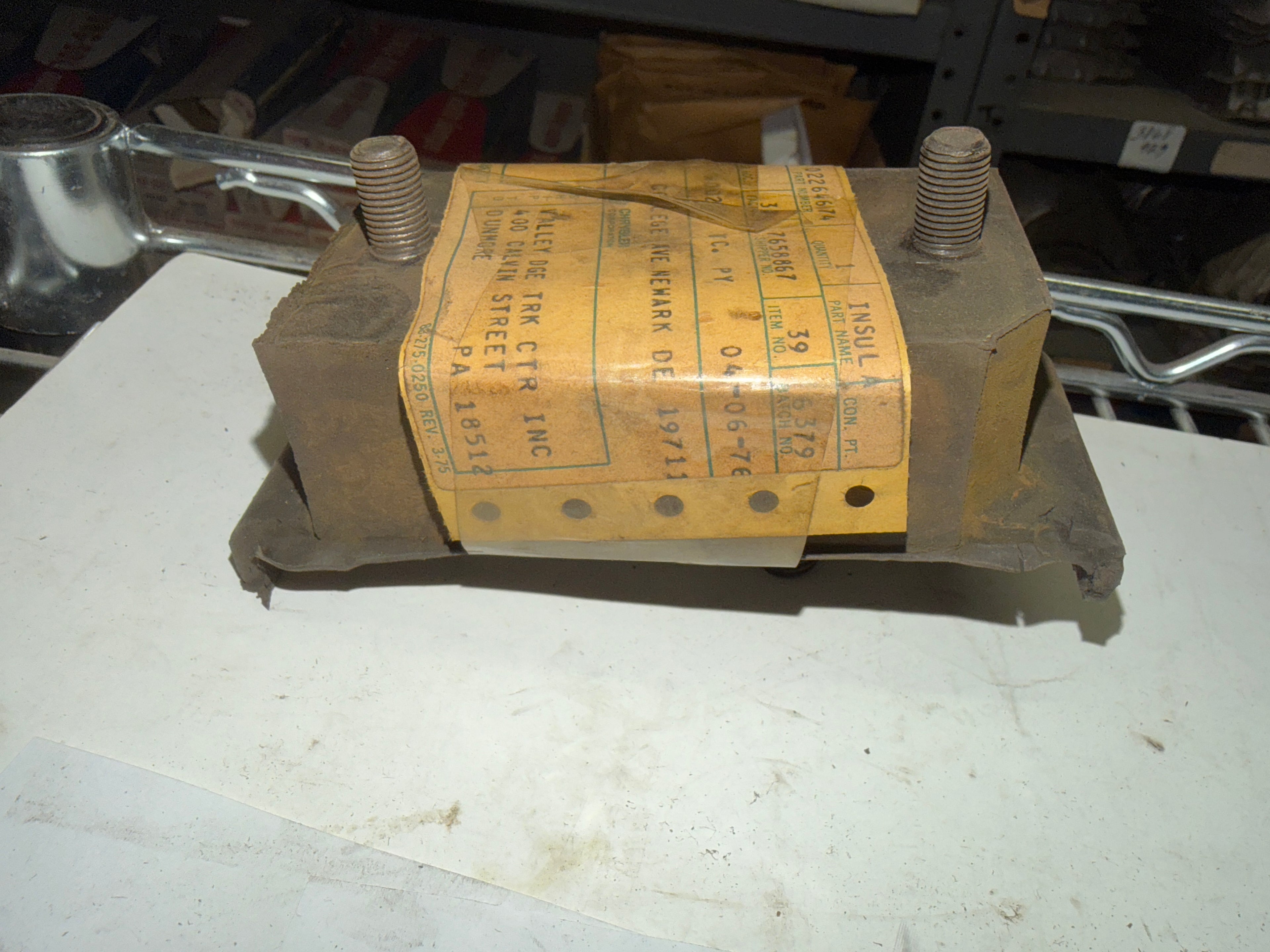 2264674 - engine isolator slant 6 1962-65 all CAR, 1963-1969 A100 truck, right side - 1962-65 All CAR, 63-69 A100 slant 6