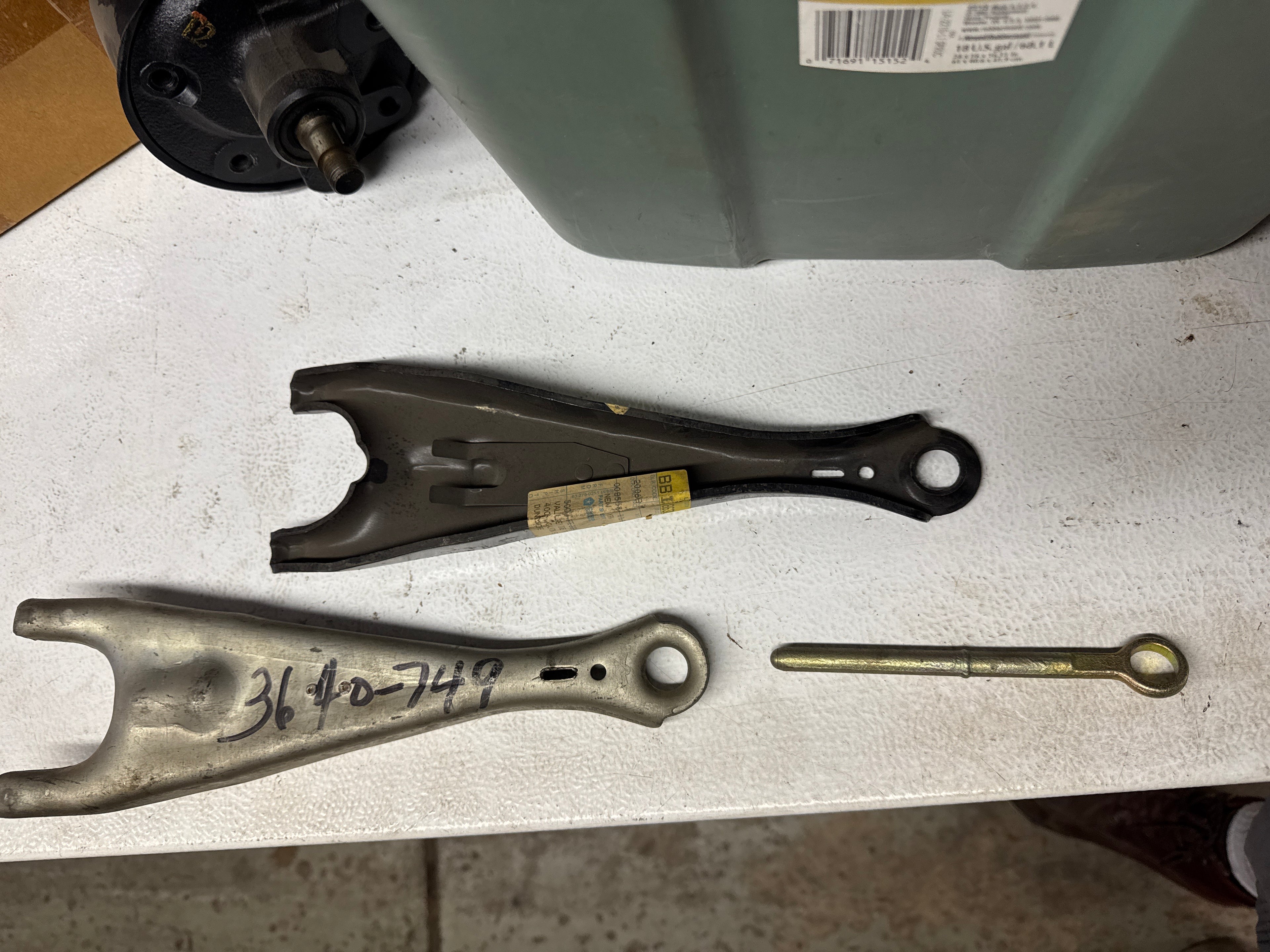 3640749 - NP 540 clutch shift fork medium duty truck D500, 600, W600  1974-1977 - D/W Medium HD