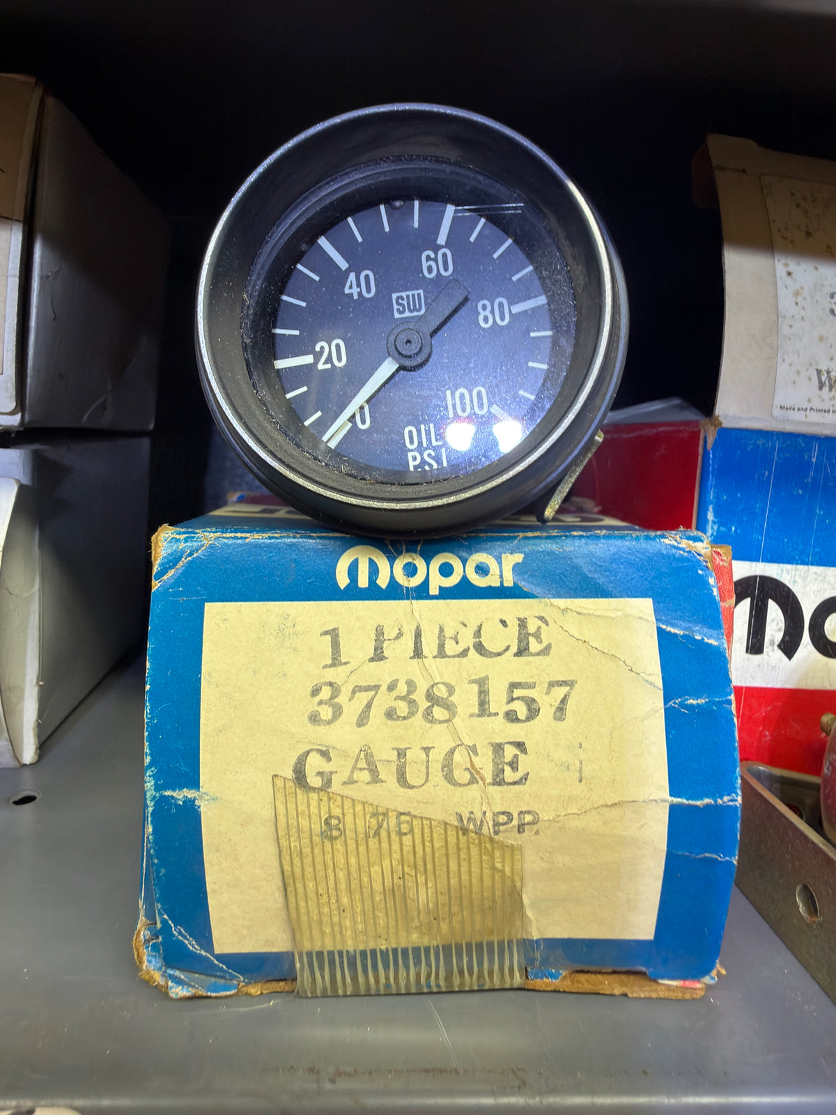 NOS Mopar 3738157 Oil pressure gauge heavy duty Dodge Truck bighorn CNT 800-900-1000