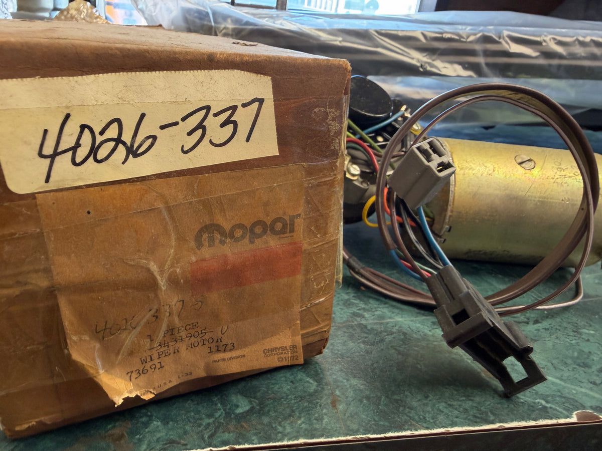 NOS Mopar 4026337 3-Speed Windshield Wiper Motor - 1973-74 A-Body Dart / Valiant / Duster