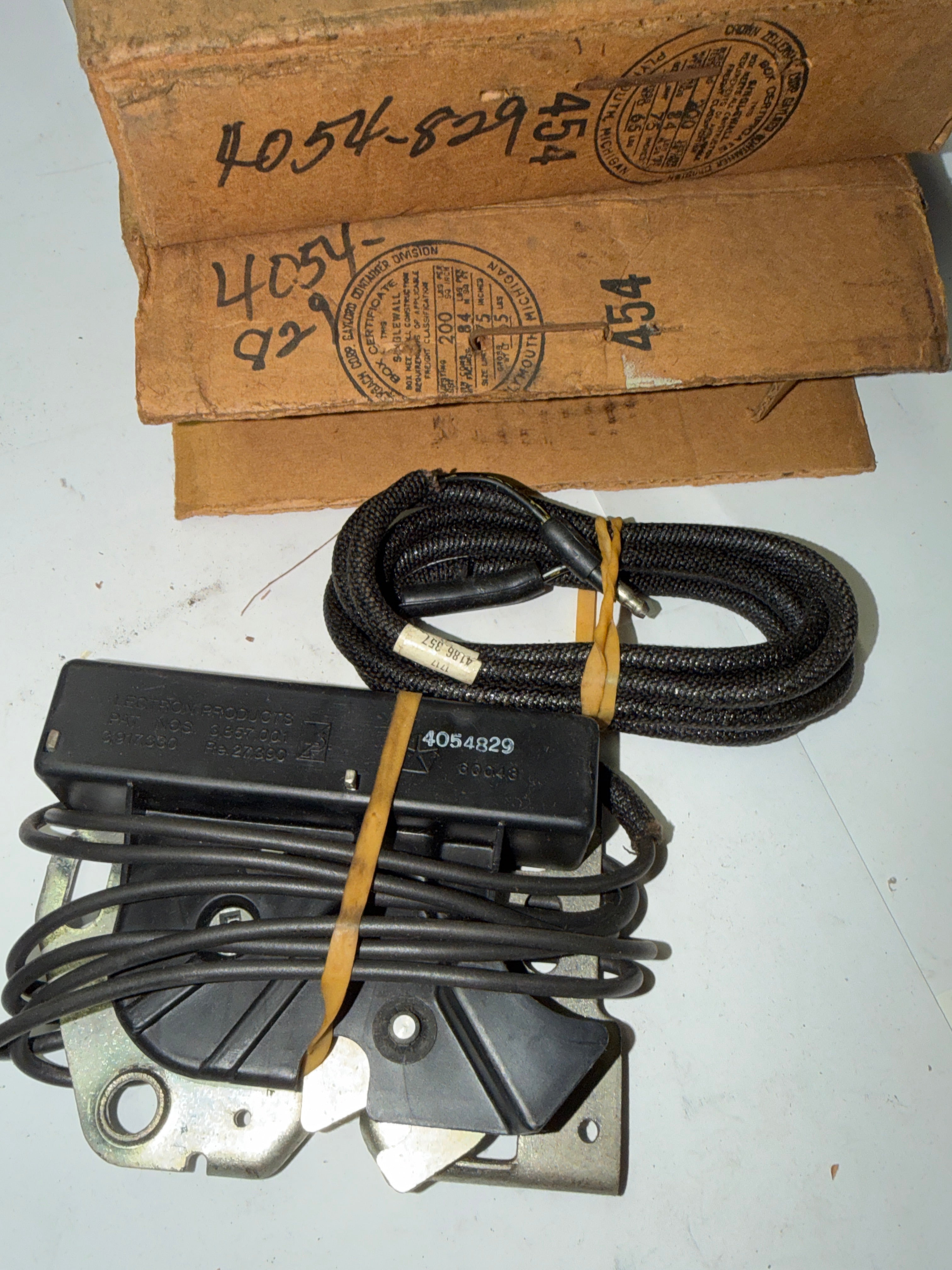 trunk latch w/power  1980-83 Cordoba Mirada - 80-83 cordoba mirada