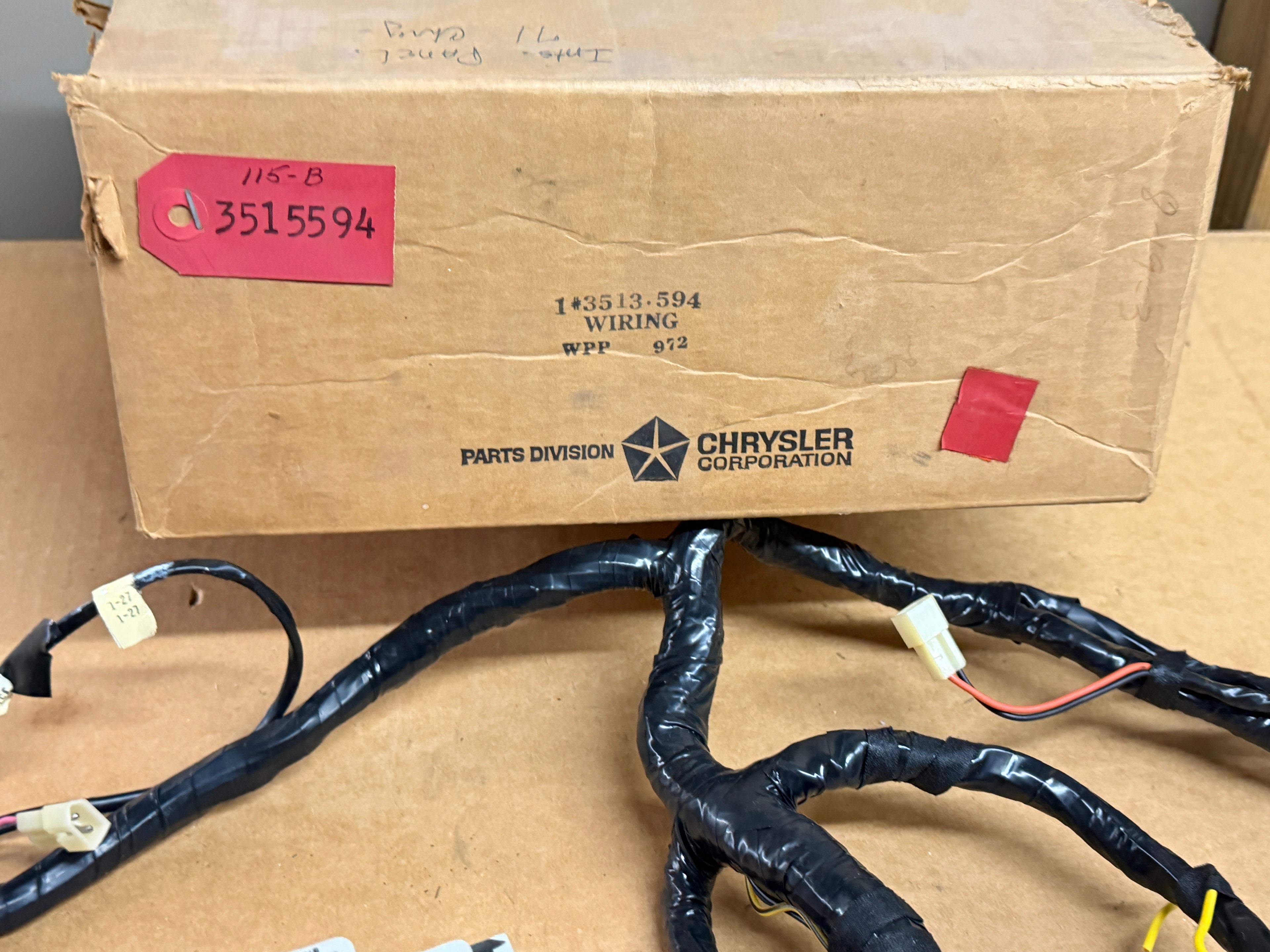 3513594 NOS Dash Wire Harness w/fusebox for 1971 Chrysler Passenger Cars