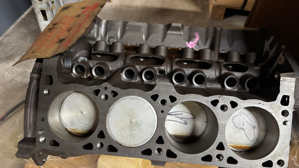 NOS LA318 5.2L V8 short block #5214643, 1980 OEM Mopar car/ truck engine