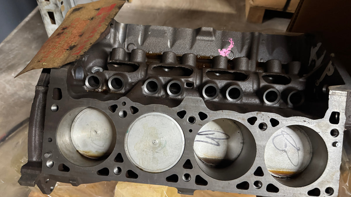 NOS LA318 5.2L V8 short block #5214643, 1980 OEM Mopar car/ truck engine