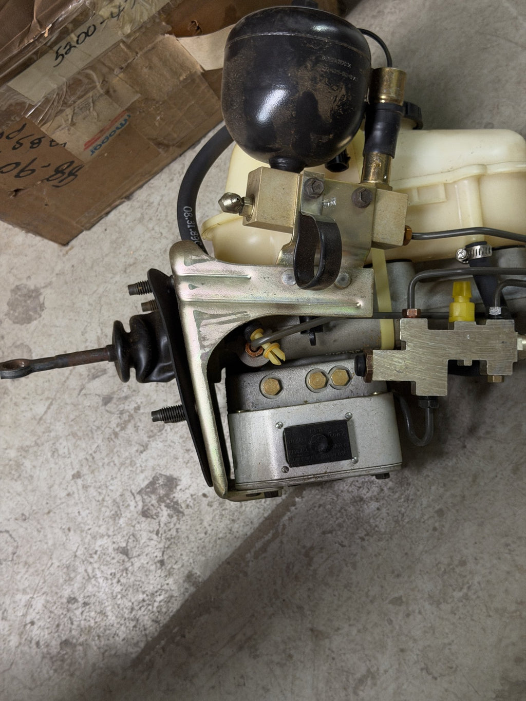 NOS Mopar 52004738 ABS Brake Hydraulic Assembly Bendix 9, 89-91 Jeep Cherokee, 1990 wagoneer , Free Shipping