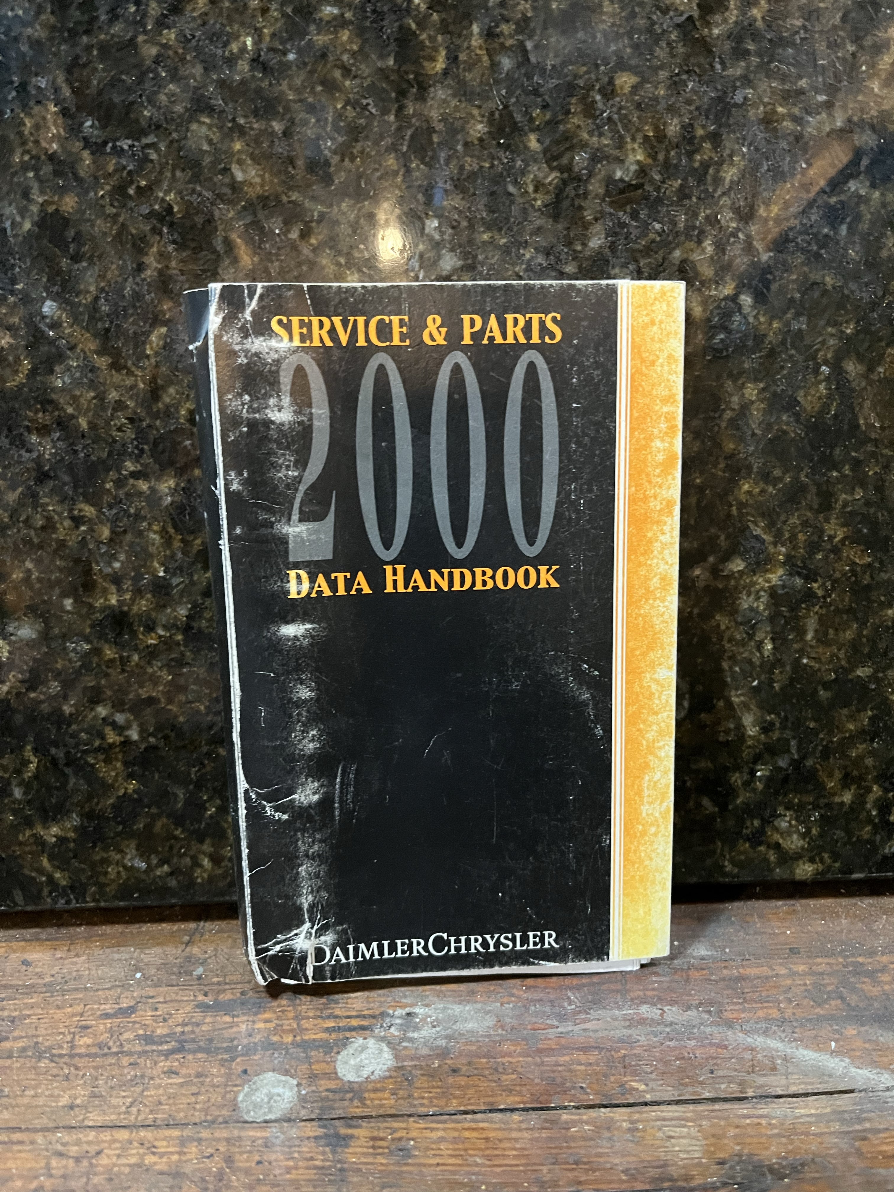 DaimlerChrysler Service and Parts Data Handbook